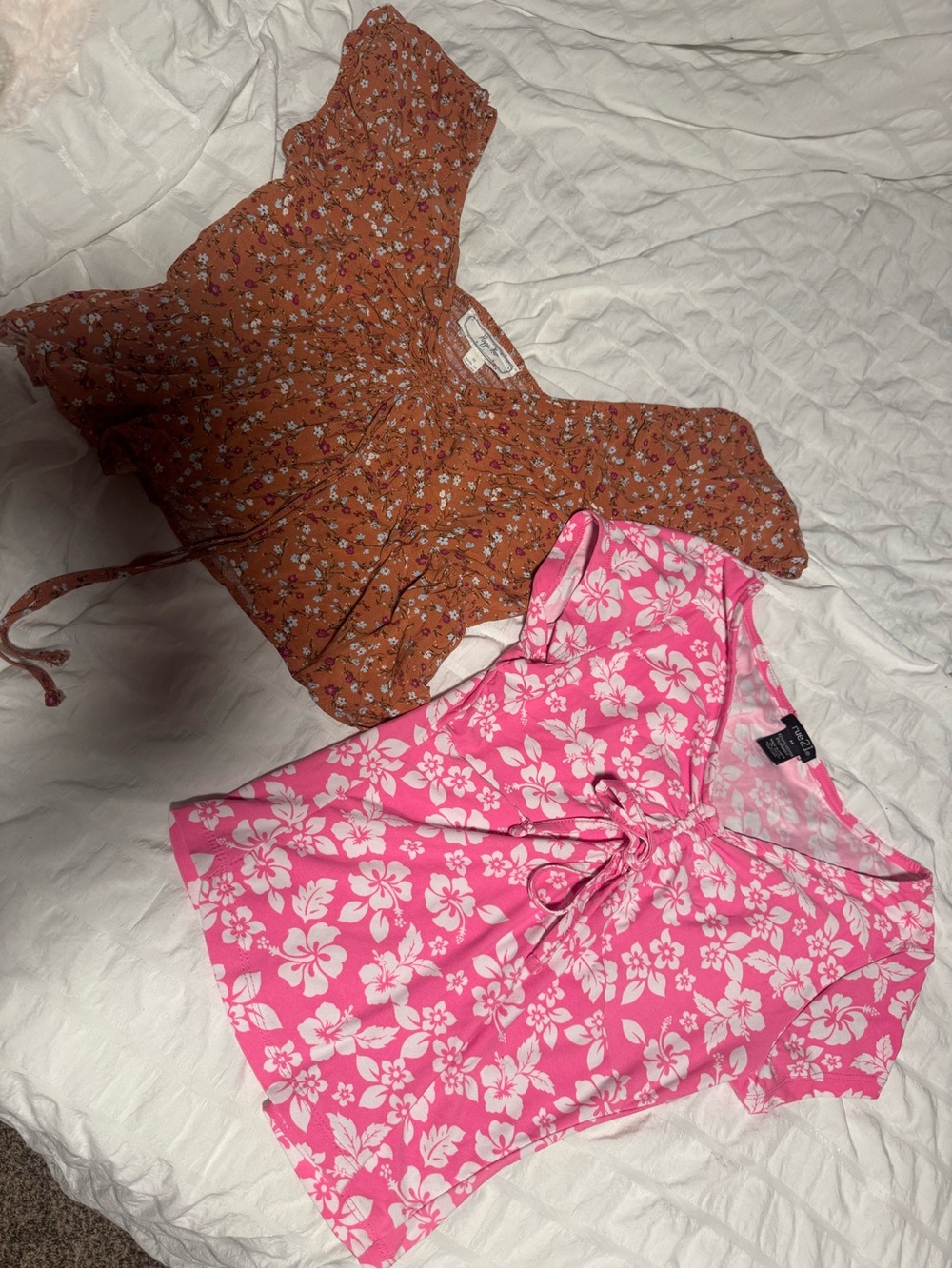 2 pack women’s shirts